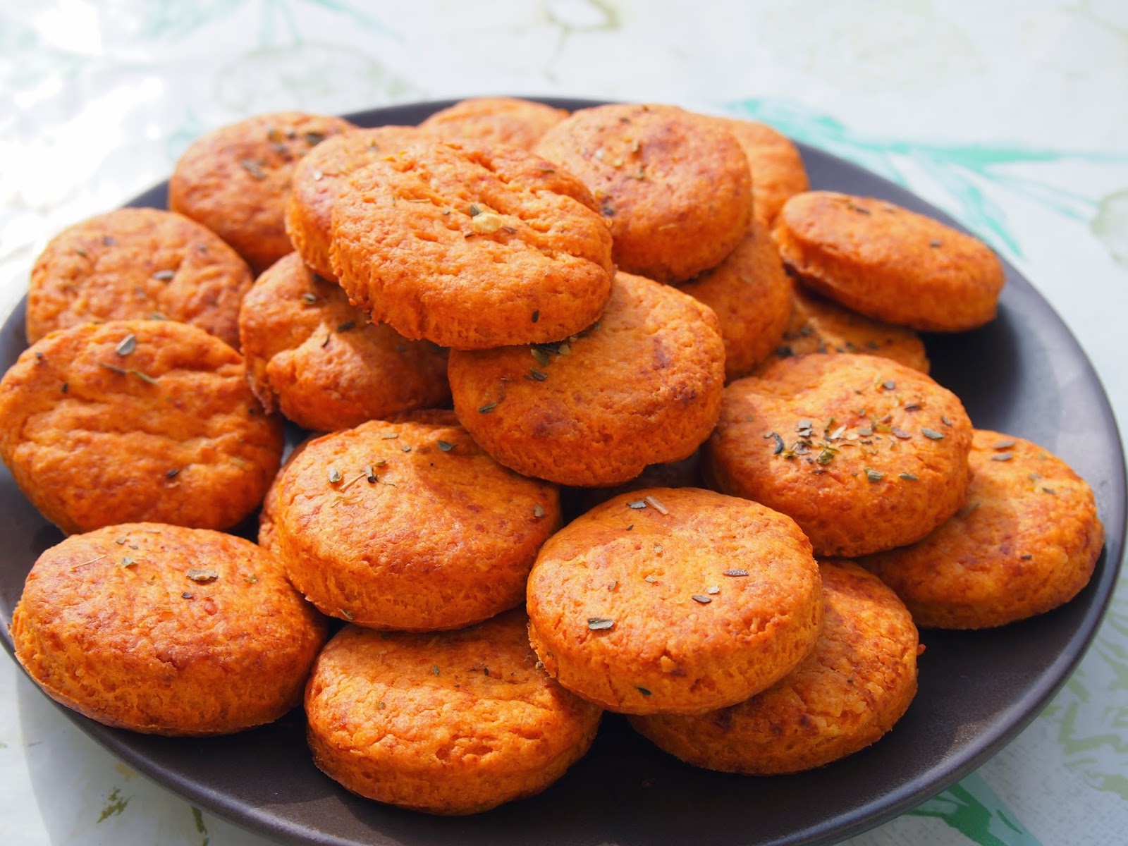 Biscotti salati alla pizza, una ricetta veloce per i tuoi spuntini